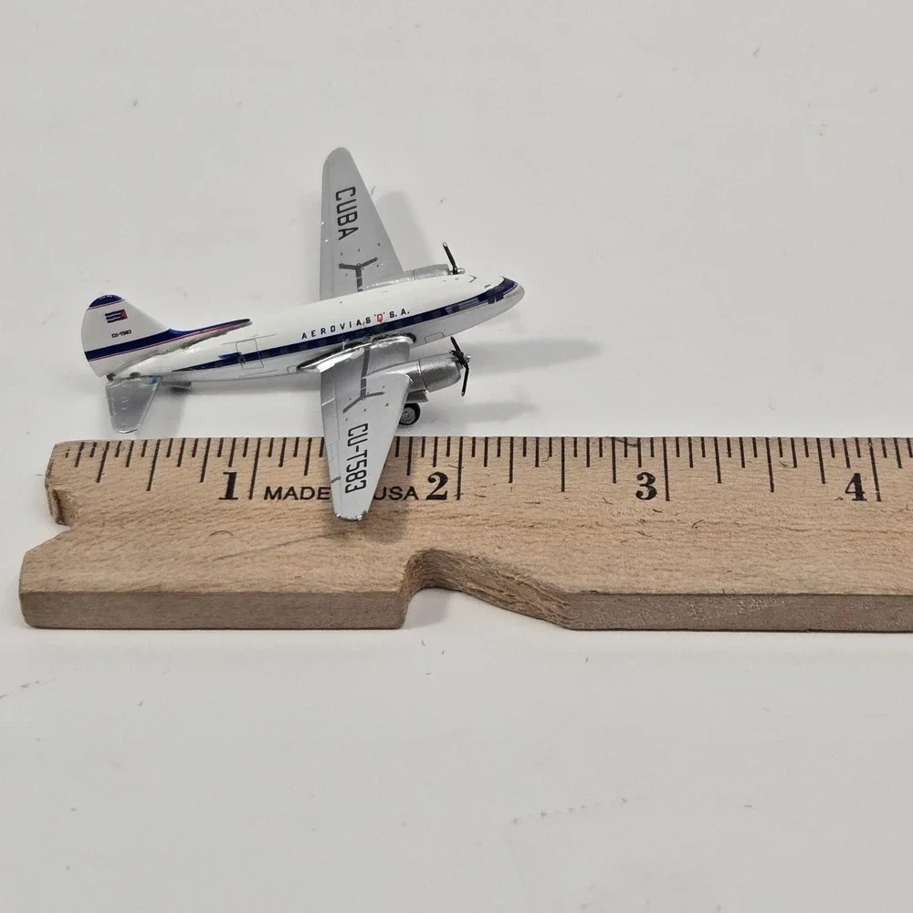 Aerovias Q S.A. CU-T583 Vintage Propeller Scale Model Plane